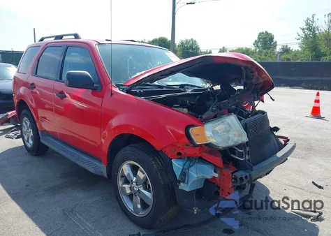 2009 Ford Escape Xlt z USA, uszkodzony, nr VIN 1FMCU03739KA81065